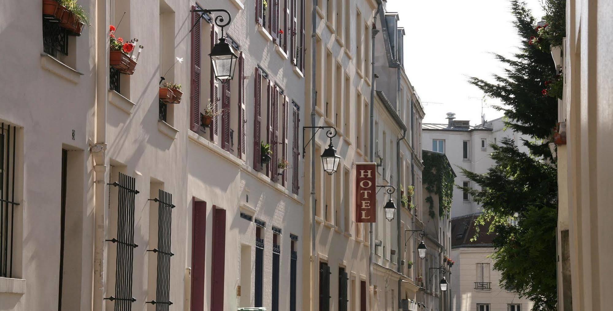 Hotel Du Roussillon Paris Exterior photo